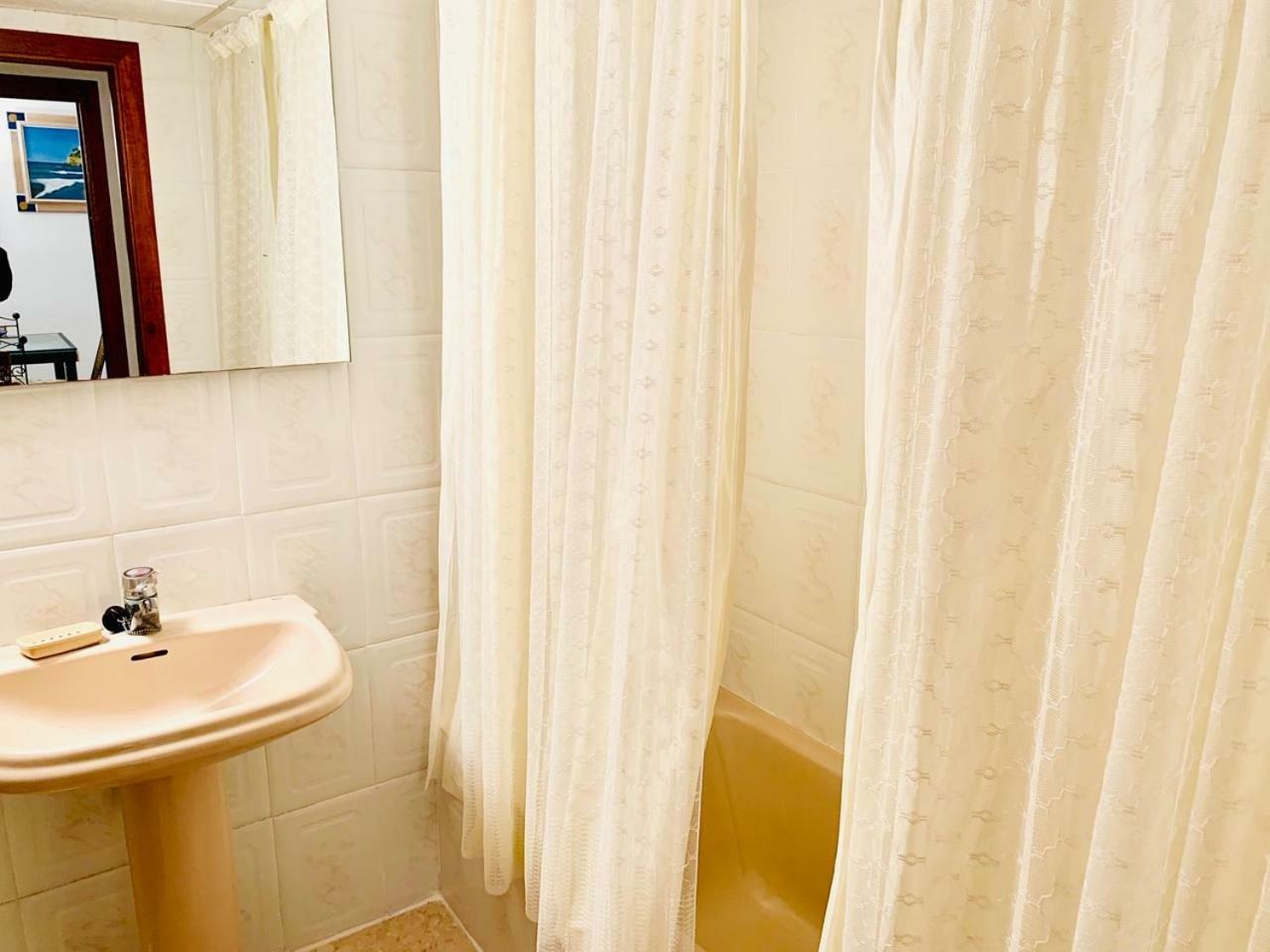 Book Playa Larga Salou Apartamento Exterior foto